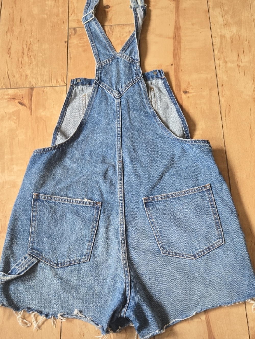Denim Forum Light Blue Frayed Hem Short Overalls - Picture 5 of 7